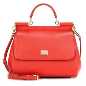 Meet your Posher, Laurie